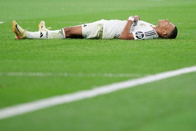 活塞上次取得12连胜还是21年前，当时他们赢下总冠军（活塞上一次12连胜已是21年前，彼时他们最终夺冠）