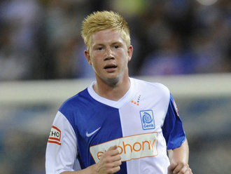 喀麦隆主帅：埃永有潜力为巴萨效力，他和埃托奥的类型不同（喀麦隆主教练：埃永具备为巴萨效力的潜质，与埃托奥风格不同）