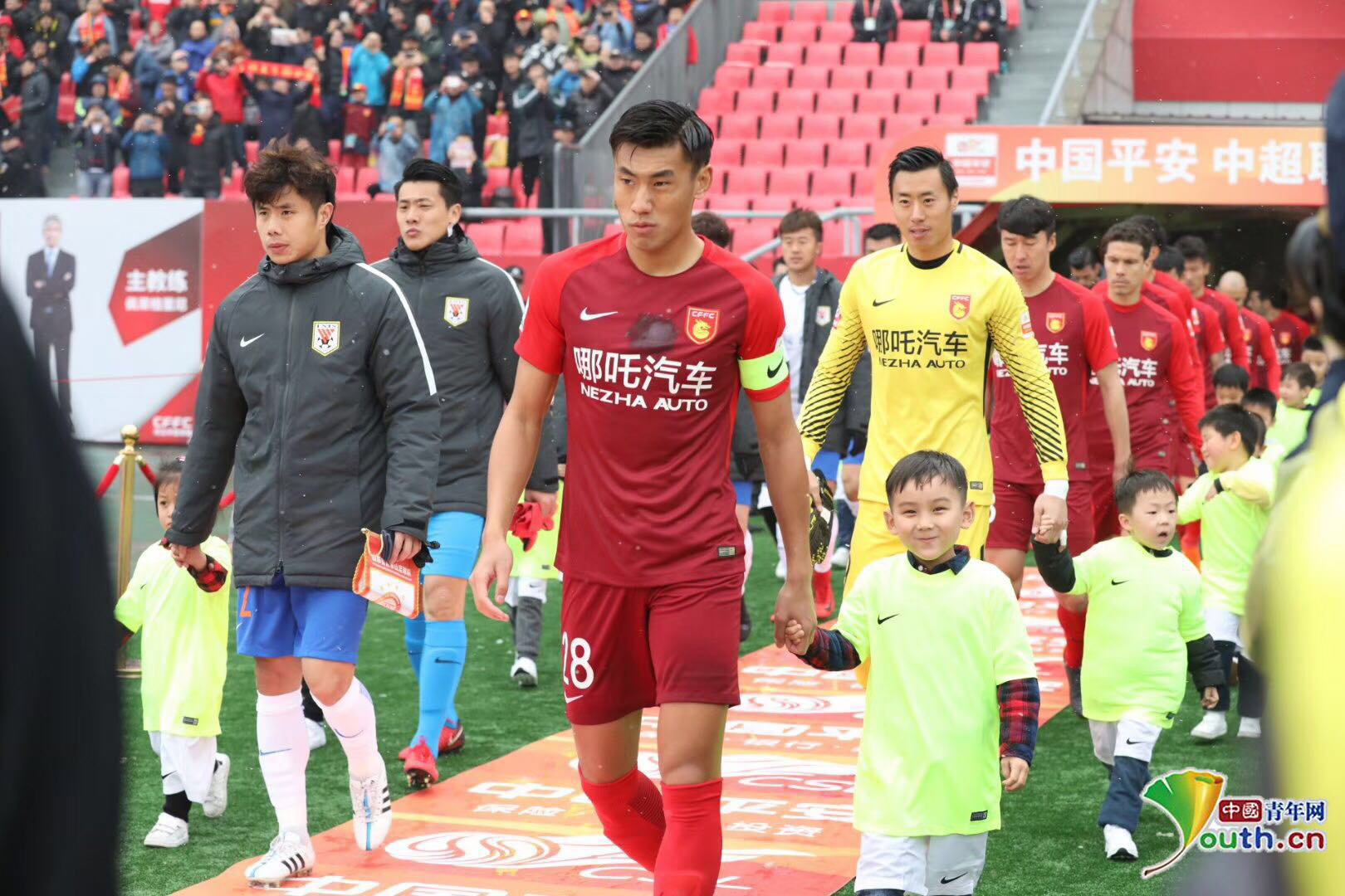 罗德里戈在皇马遭遇困境，状态低迷，被放弃，可能转会至其他球队。（皇马罗德里戈状态低迷遭冷落，或将转投他队）