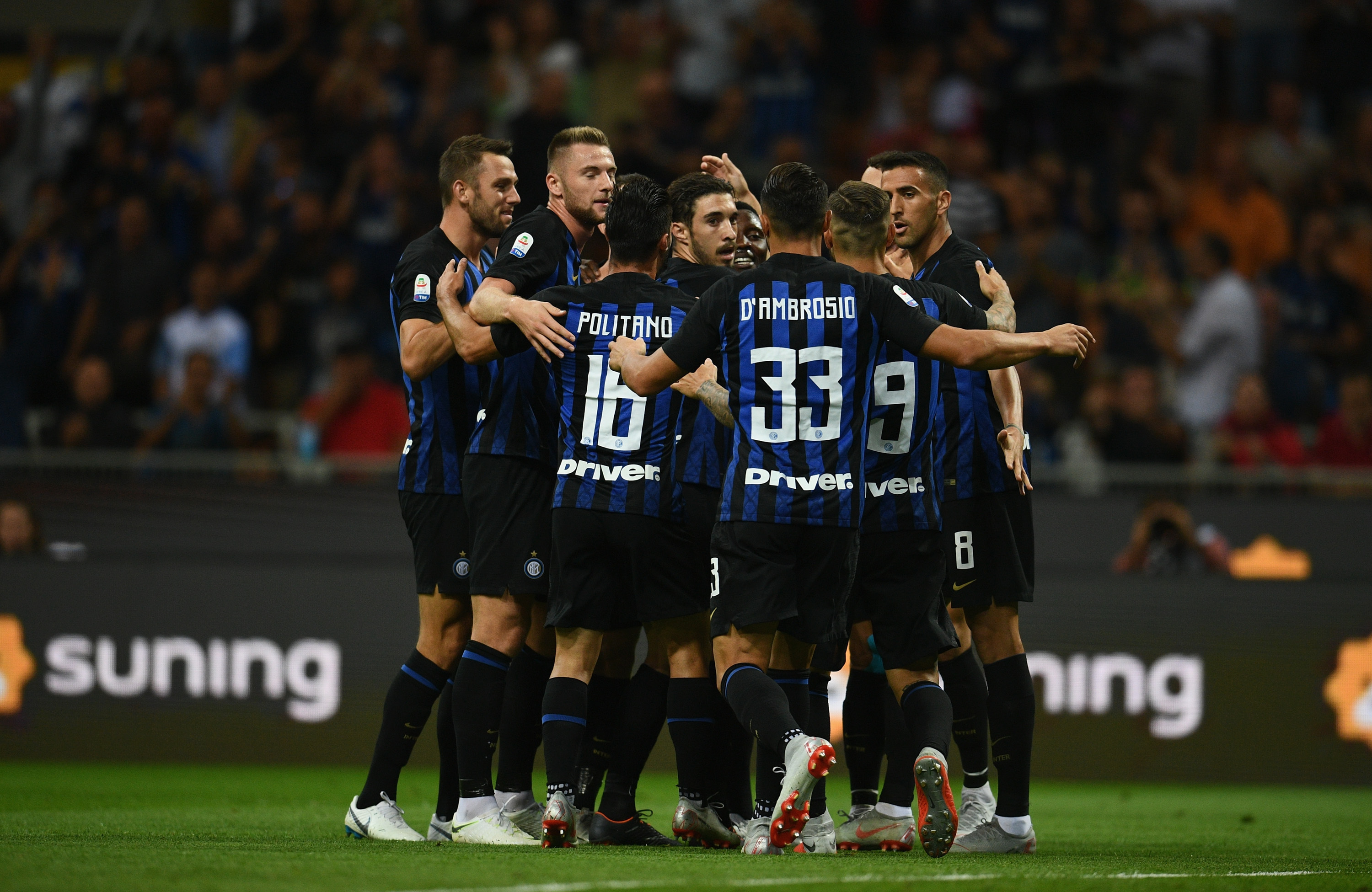 高手踢球都很省力（越是高手，踢球越轻松）