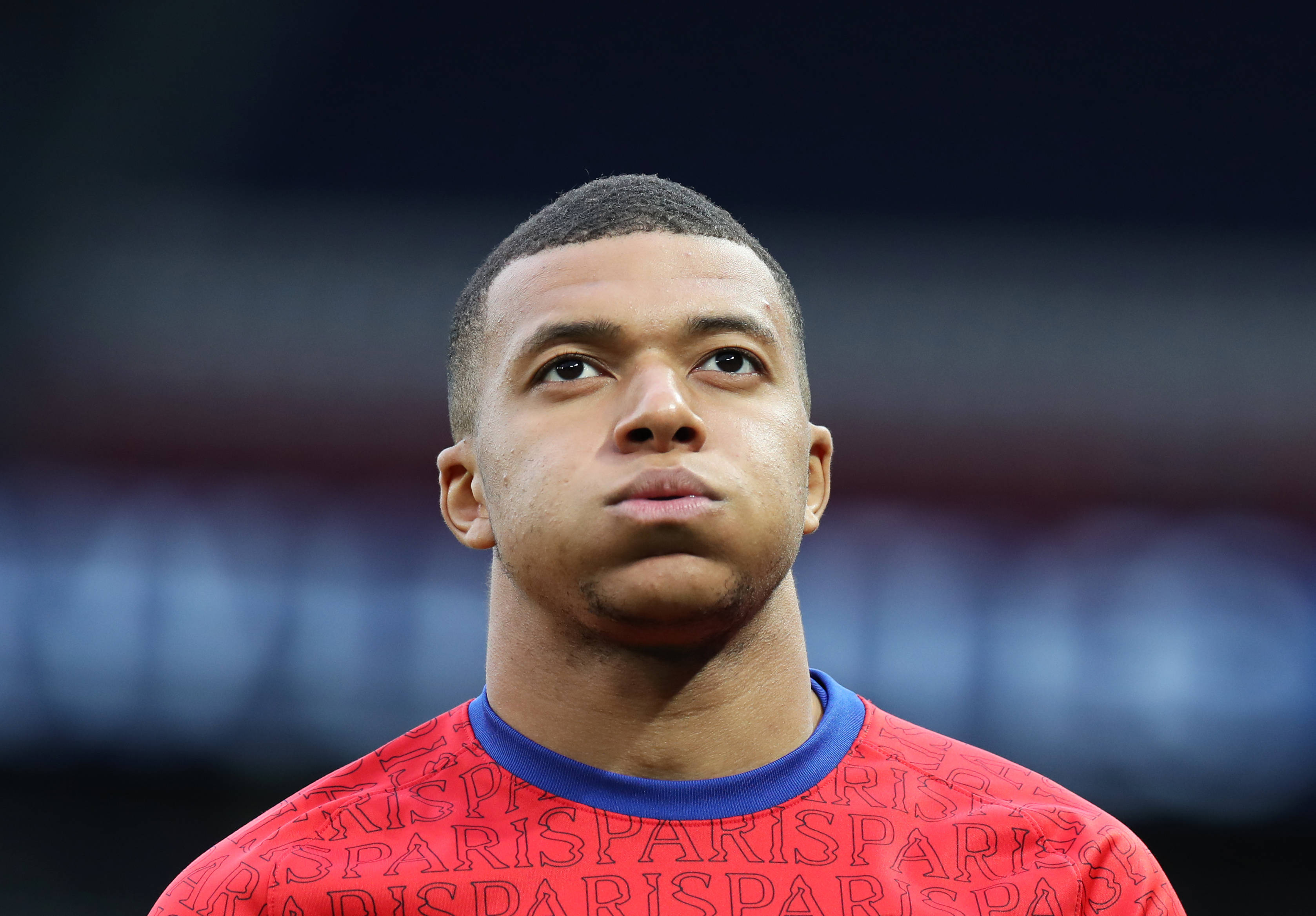 刘军帅晒海牛队与远征军合照：又在末轮完成目标，祝未来可期（刘军帅晒海牛队与远征军合影：再度在末轮达成目标，愿前路可期）