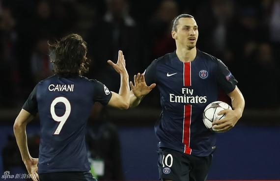 足球国足新星连续两轮破门，迅速走红（国足新秀两轮连破门，火速走红）