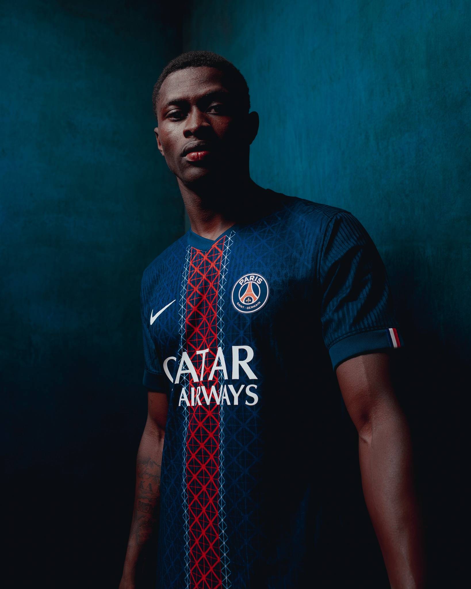 NBA：湖人加时不敌掘金 詹姆斯空砍准三双