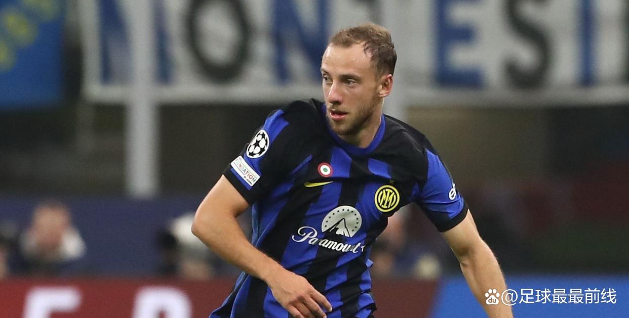 青岛记者：邵佳一大哥式的执教风格很适合当下中国足球的环境