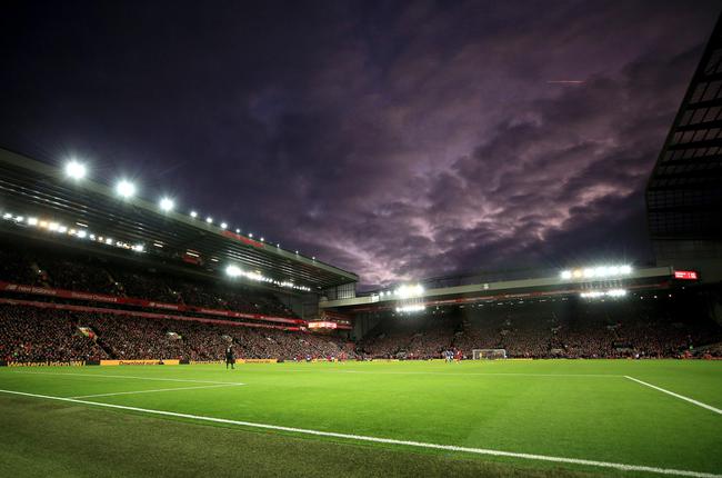 传闻：曼联、罗马和斯图加特也在关注18岁昂热前锋谢里夫（据悉，曼联、罗马与斯图加特正考察昂热18岁前锋谢里夫）