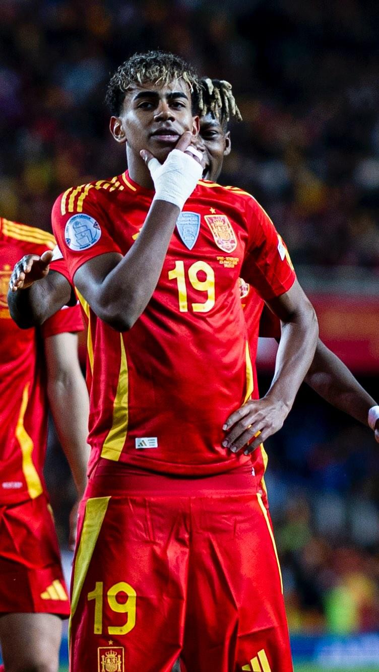 小蜘蛛：如果多进几球，终场阶段本可以踢得不那么惊险（小蜘蛛：若能再进几球，收官阶段就不至于如此惊险）