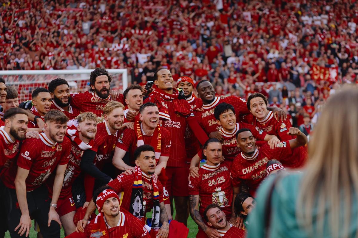 官方：葡萄牙主帅马丁内斯当选加泰罗尼亚足协年度最佳教练（加泰罗尼亚足协官宣：葡萄牙主帅马丁内斯荣膺年度最佳教练）