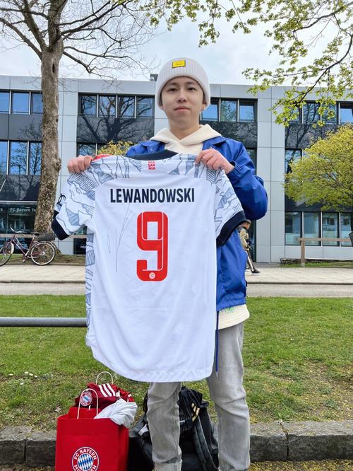 邵佳一历史专访：无法确定未来怎样，首先保证积极、健康、努力的心态（邵佳一回顾专访：未来难料，先守住积极、健康、努力的心态）