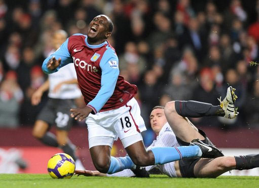 英媒：曼联、曼城和枪手有意布朗，他的解约金不超过5500万欧（英媒：曼联、曼城及阿森纳有意引进布朗，解约金上限约5500万欧）