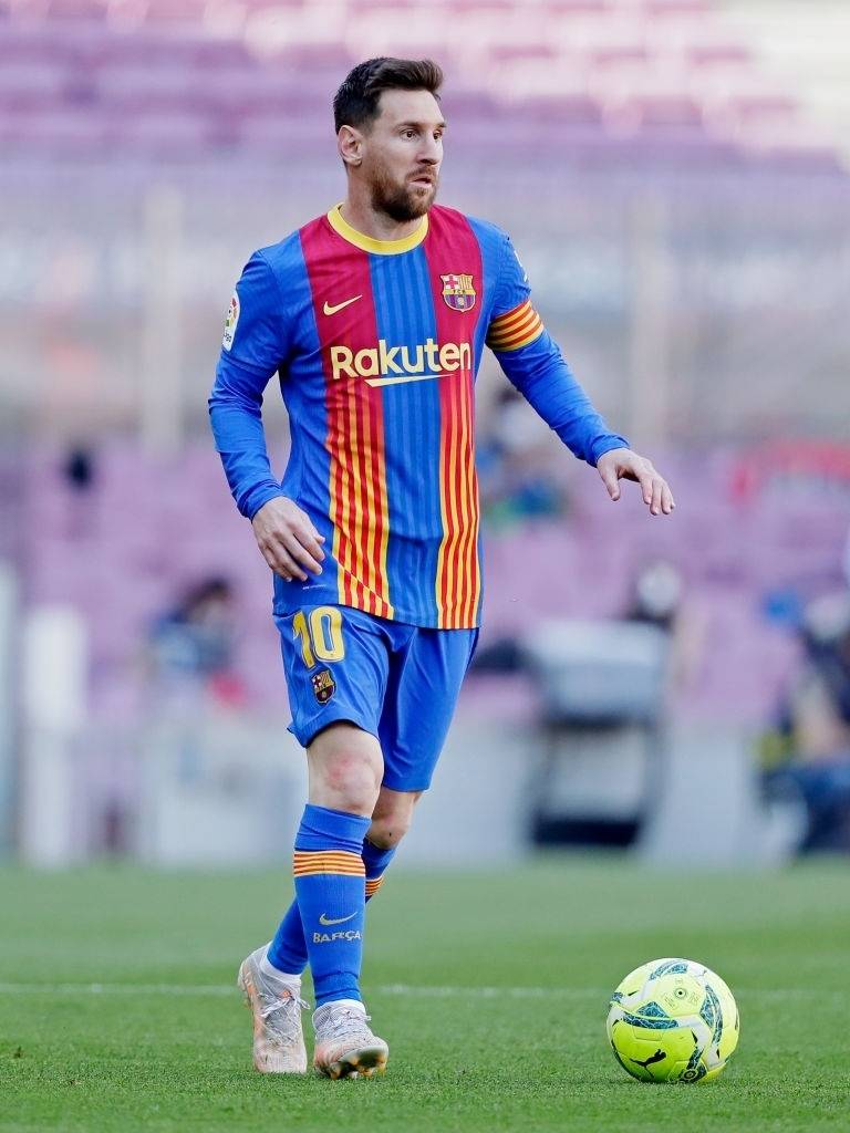 山东篮球名宿纪民尚连中62记罚球展现扎实基本功（山东篮坛名宿纪民尚罚球62连中，扎实基本功尽显）