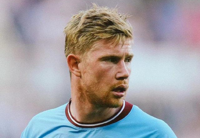 从2002年韩日世界杯开始喜欢上足球，当时政治老...（爱上足球始于2002韩日世界杯，那时政治老...）