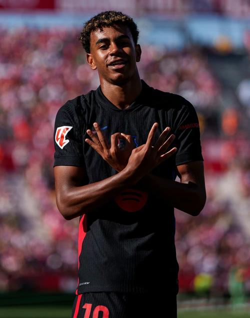 塞内加尔新一期名单：雅克松领衔，姆巴耶、马马杜-萨尔入选（塞内加尔新一期大名单出炉：雅克松坐镇，姆巴耶、马马杜-萨尔在列）