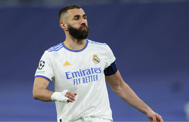 意甲半场：迈尼昂贡献神扑，AC米兰0-0拉齐奥（意甲半场战报：迈尼昂多次神扑救险，AC米兰0-0暂平拉齐奥）