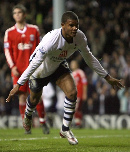 西媒：巴萨对阿拉维斯门票系统崩溃，球迷高喊反拉波尔塔口号（西媒称：巴萨对阵阿拉维斯售票系统宕机，球迷高呼反拉波尔塔口号）